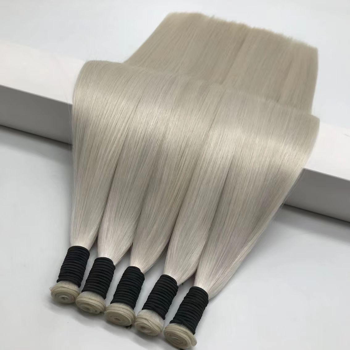 Genius Hair Weft / Double drawn 10A / Light color 100g