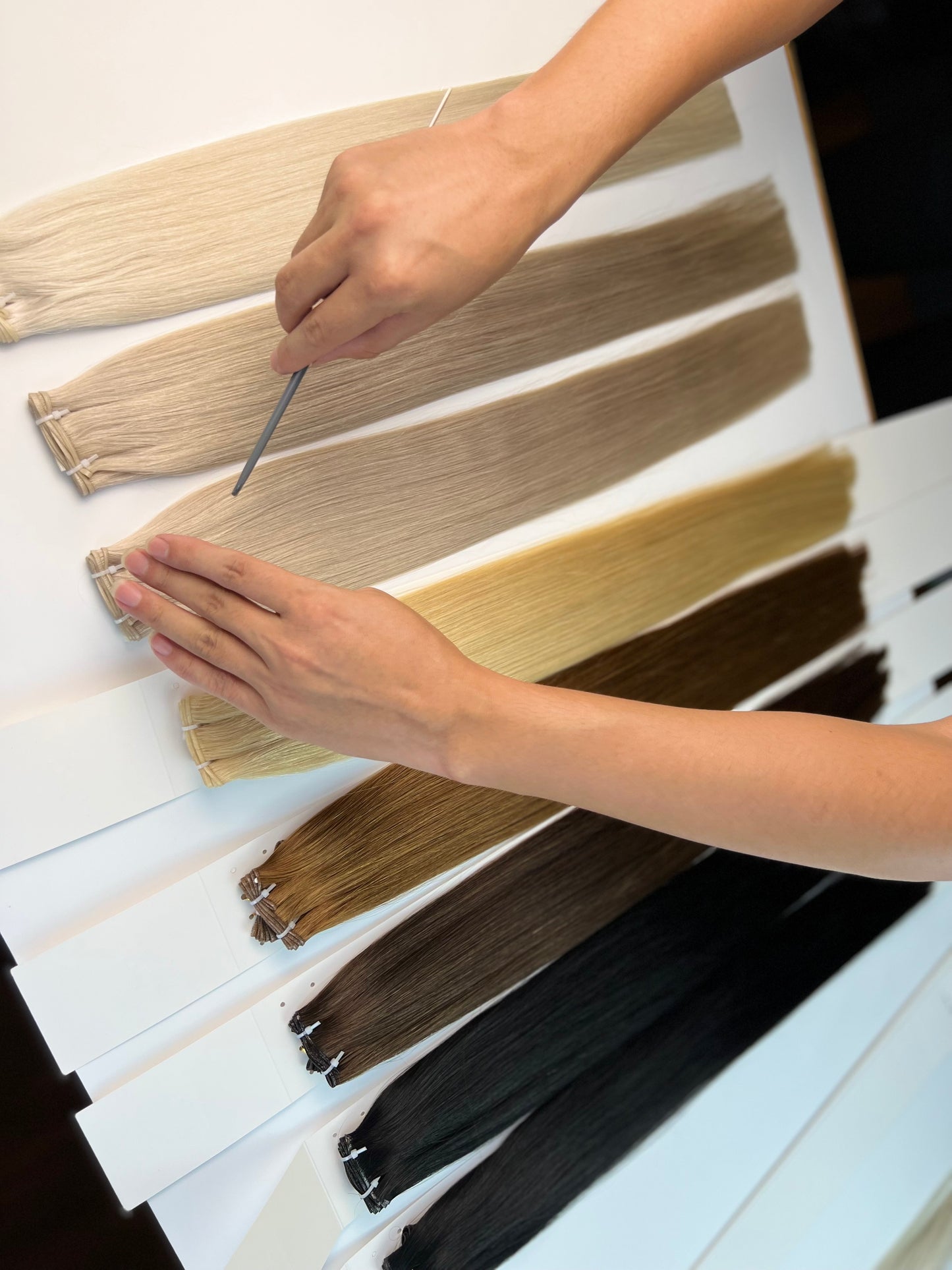 Genius Hair Weft  / double drawn 10A / Dark color  100g